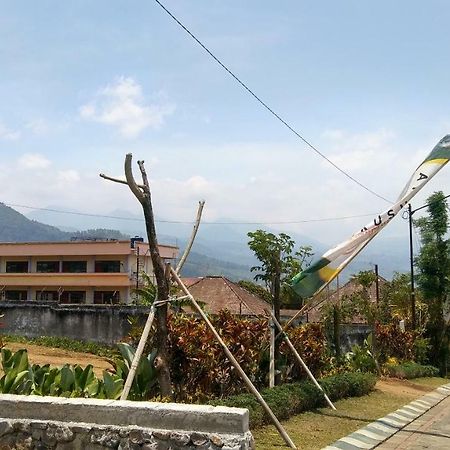 Villa Kusuma Pesanggrahan Batu  Exterior photo